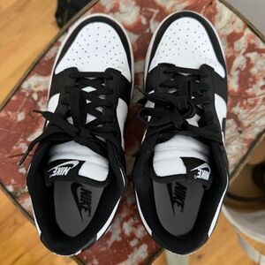 Nike Dunks pandas